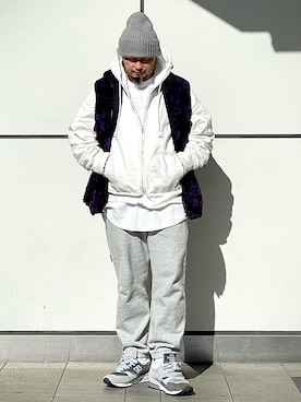 「アイテム（ベスト、パープル系）」を使った、Yoshihito Hayashiさん（メンズ・170cm）の冬コーディネート