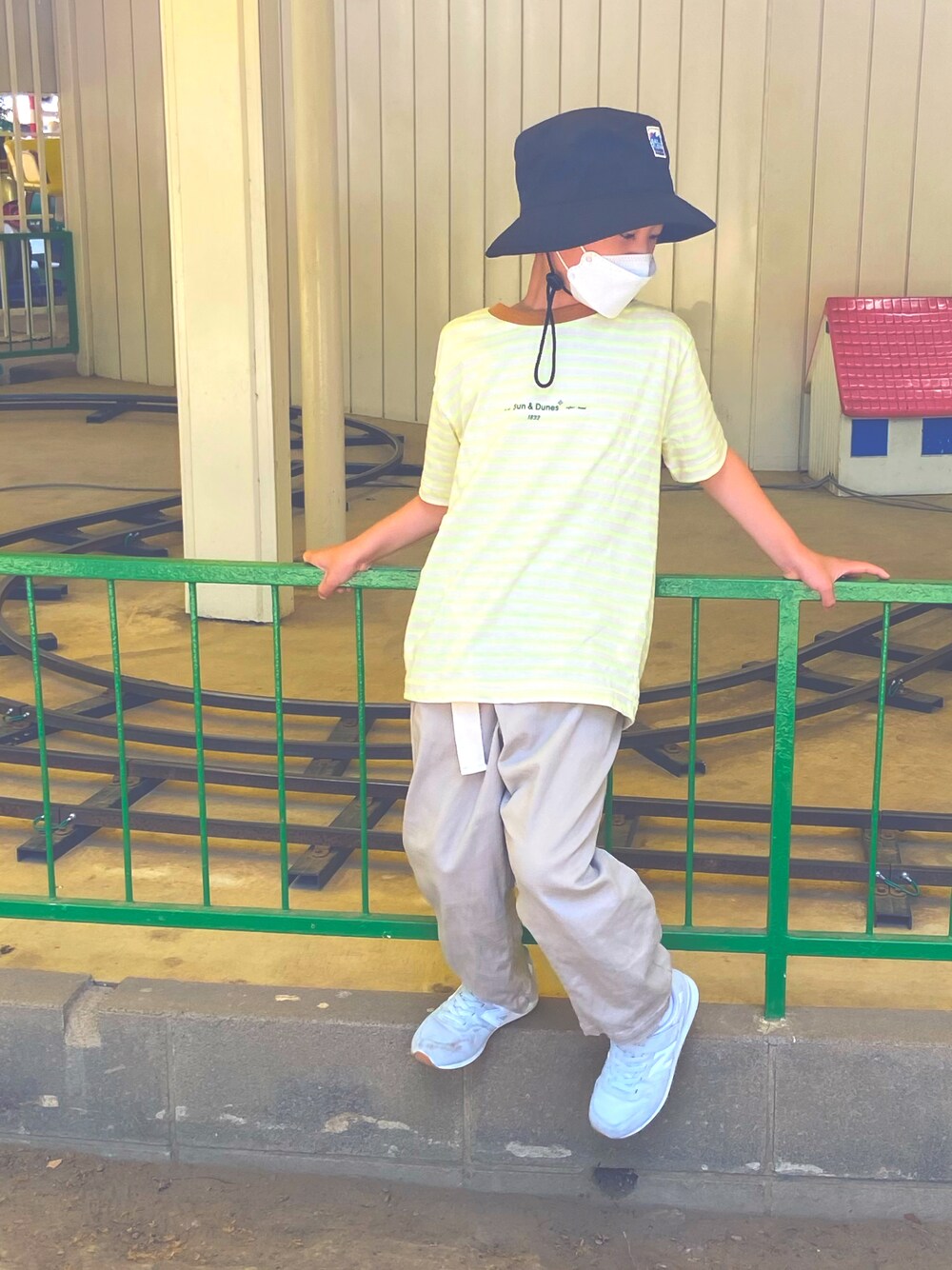 「プチプラ、公園コーデ、ボーダー、男の子ファッション」｜「ZARAのアイテム（Tシャツ/カットソー、イエロー系）」を使った、kenmoxさん（キッズ・123cm）の夏コーディネートの1枚目の写真