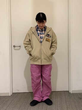 「カラー×コーデ」｜「アイテム（パーカー）」を使った、けいてぃさん（レディース・157cm）の冬コーディネート