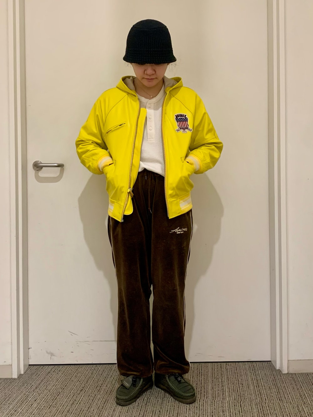 AVIREXのジャケット/アウターを使った「黄色」の人気