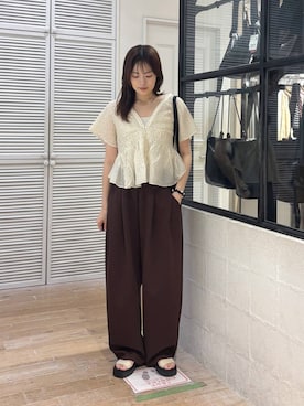 「LOWRYS FARM（ローリーズファーム）のカットイージーコクーンパンツ　292362（スウェットパンツ、ブラウン系）」を使った、waka72002さん（レディース）の夏コーディネート