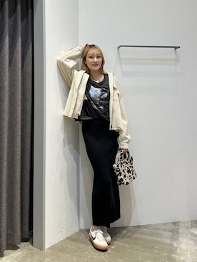 「アイテム（スカート）」を使った、ayakabfさん（レディース・172cm）の秋コーディネート