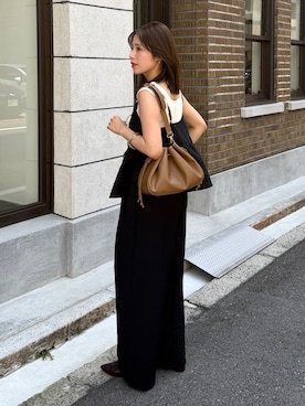 「Thevon（ゼボン）のフロントリボンビスチェセットアップ（つなぎ/オールインワン、ブラック系）」を使った、mayuさん（レディース・157cm）の夏コーディネート