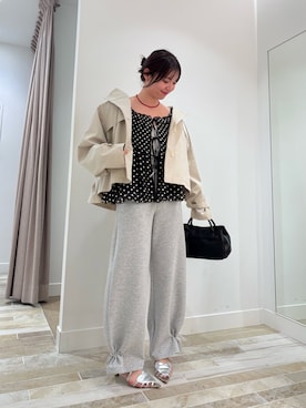 「mystic（ミスティック）のドットフラワーバルーンブラウス（シャツ/ブラウス、ブラック系）」を使った、horieyumiさん（レディース・156cm）の冬コーディネート