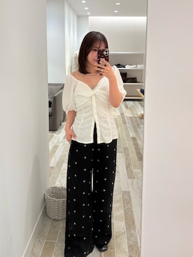 「mystic（ミスティック）のハートネックパフブラウス（シャツ/ブラウス、ホワイト系）」を使った、horieyumiさん（レディース・156cm）の春コーディネート