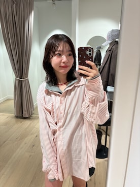 「mystic（ミスティック）のボタンレイヤードBIGシャツ（シャツ/ブラウス、ピンク系）」を使った、horieyumiさん（レディース・156cm）の冬コーディネート