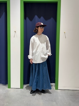 「GEVACO（ゲバコ）の【GEVACO】バンドカラーロングスリーブシャツ/ユニセックス（シャツ/ブラウス、グレー系）」を使った、risakoさん（レディース・160cm）の春コーディネート