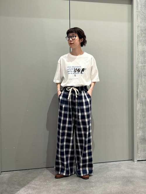 【UNISEX】牛グラフィックTEE