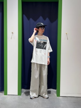 「CIAOPANIC TYPY（チャオパニックティピー）の【ユニセックス】【プラスサイズあり】【SWITCH RECORD】ヴィンテージフェードツアーTee（Tシャツ/カットソー、ホワイト系）」を使った、risakoさん（レディース・160cm）の春コーディネート