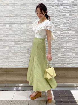 「MERCURYDUO（マーキュリーデュオ）のアイテム（Tシャツ/カットソー）」を使った、村岡愛美さん（レディース・162cm）の春コーディネート