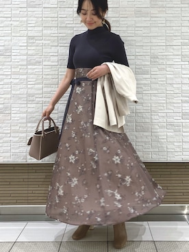 「ドッキングワンピース」｜「アイテム（アクセサリー）」を使った、村岡愛美さん（レディース・162cm）の冬コーディネート