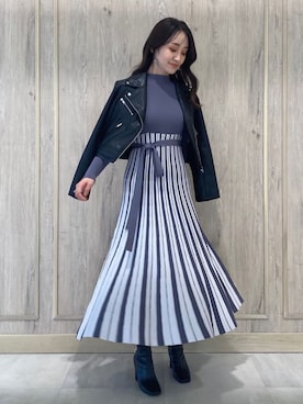 「新作」｜「アイテム（ライダースジャケット）」を使った、村岡愛美さん（レディース・162cm）の秋コーディネート
