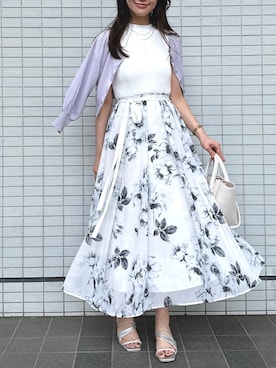 「ドッキングワンピース」｜「アイテム（アクセサリー）」を使った、村岡愛美さん（レディース・162cm）の春コーディネート