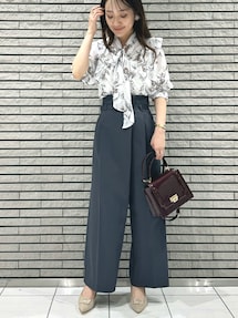 フラワープリントラッフルブラウス｜マーキュリーデュオ