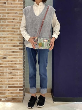 「アイテム（ニット/セーター、シルバー系）」を使った、BRICK HOUSE シャツ工房 大森アトレ店さん（レディース・163cm）の秋コーディネート