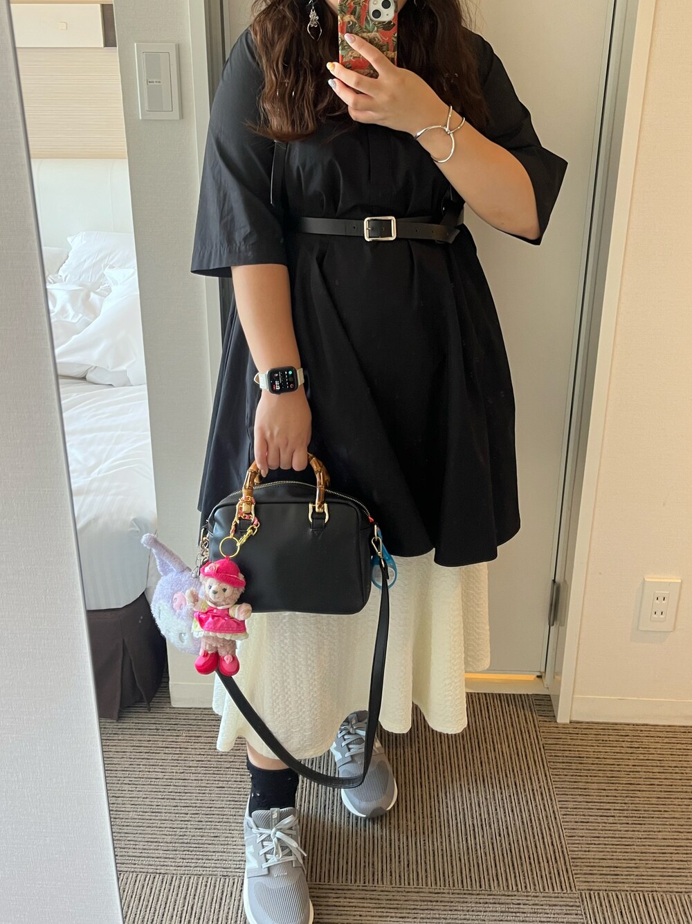 「ootd」｜「COSのアイテム（シャツ/ブラウス、ブラック系）」を使った、sakiさん（レディース・166cm）の夏コーディネートの1枚目の写真