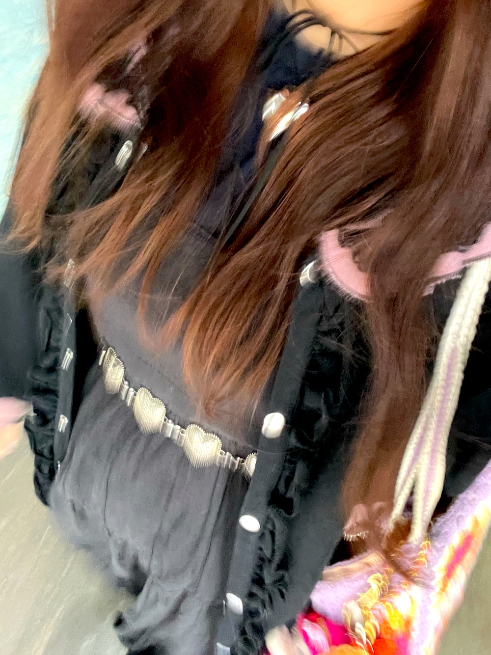 「DearMyLoveのハートレースリボンセーラー裏毛チュニックブルゾン（ブルゾン、ホワイト系）」を使った、sakiさん（レディース・166cm）の冬コーディネートの1枚目の写真