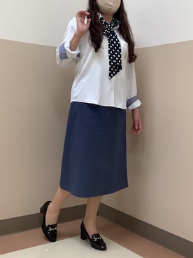 「TOKYO SHIRTS（トウキョウシャツ）のCOFREX 形態安定ノンアイロン ワイド 長袖ビジネスワイシャツ（ビジネスシャツ、ホワイト系）」を使った、BRICK HOUSE シャツ工房 直方イオンモール店さん（レディース・154cm）の春コーディネート
