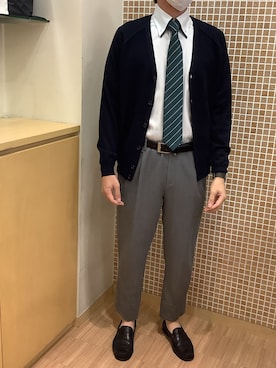 「アイテム（ビジネスシャツ、グリーン系）」を使った、BRICK HOUSE シャツ工房 直方イオンモール店さん（メンズ・170cm）の冬コーディネート
