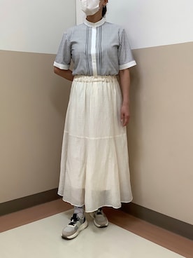 「TOKYO SHIRTS（トウキョウシャツ）の【吸水速乾】【COFREX】スタンド衿 ピンタック ブラウス 五分袖 レディースデザインシャツ（シャツ/ブラウス、グレー系）」を使った、BRICK HOUSE シャツ工房 直方イオンモール店さん（メンズ・173cm）の春コーディネート