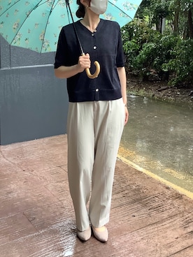 「TOKYO SHIRTS（トウキョウシャツ）のドライレーヨン 半袖 Vネック カーディガン（カーディガン/ボレロ、ブルー系）」を使った、BRICK HOUSE シャツ工房 直方イオンモール店さん（メンズ・173cm）の夏コーディネート