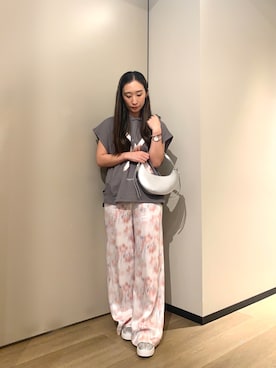 「ARMANI EXCHANGE（アルマーニエクスチェンジ）のアイテム（トップス、グレー系）」を使った、namiheyさん（レディース・160cm）の春コーディネート