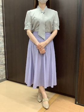 「TOKYO SHIRTS（トウキョウシャツ）の【吸水速乾】【COFREX】ループボウタイ ブラウス 五分袖 レディースデザインシャツ（シャツ/ブラウス、グレー系）」を使った、BRICK HOUSE by Tokyo Shirts 高松ゆめタウン店さん（レディース・164cm）の夏コーディネート