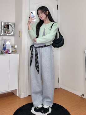 「アイテム（フェイスパウダー）」を使った、ハヌルさん（レディース・165cm）の春コーディネート