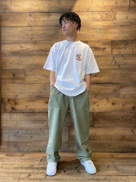 「XLARGE（エクストララージ）のBAKER WORK PANTS（その他パンツ、グリーン系）」を使った、山下 迅さん（メンズ・173cm）の夏コーディネート