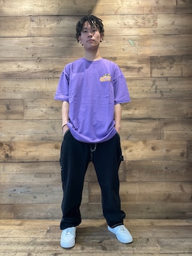 「XLARGE（エクストララージ）のBOMB S/S TEE（Tシャツ/カットソー、パープル系）」を使った、山下 迅さん（メンズ・173cm）の夏コーディネート