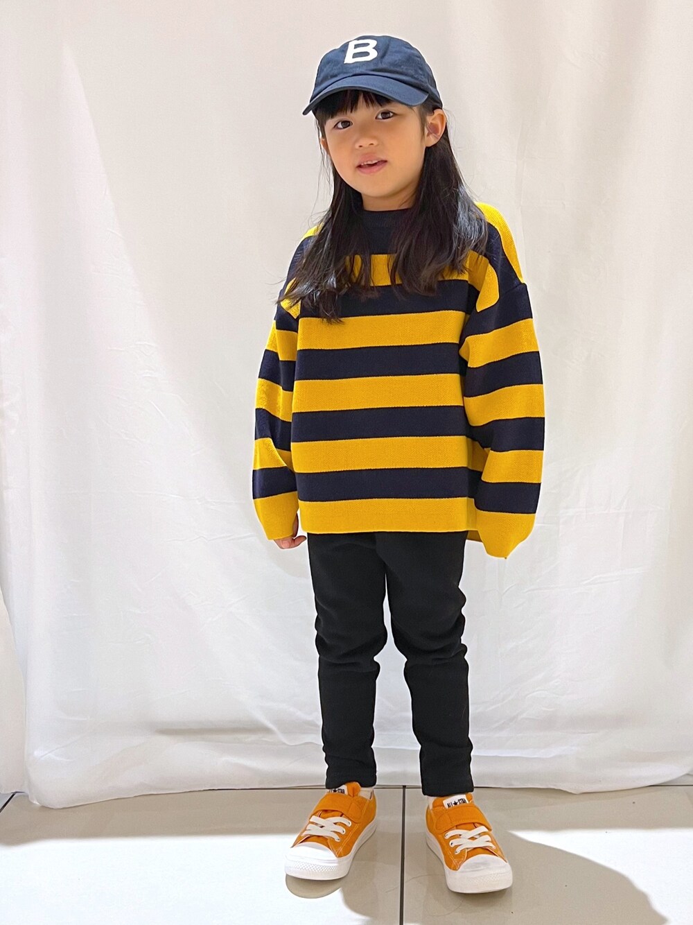 「ローリーズファーム公認インフルエンサー、ローリーズファームキッズ、ローリーズスタイル、ローリーズファーム(LOWRYS FARM)、LOWRYS FARM KIDS、キッズコーデ、キッズファッション、ニットコーデ、カジュアルコーデ、キャップ女子、キャップコーデ」｜「LOWRYS FARMのボーダーニットプルオーバー　357620（ニット/セーター、ブルー系）」を使った、とりゅうさん（レディース・156cm）の秋コーディネートの1枚目の写真