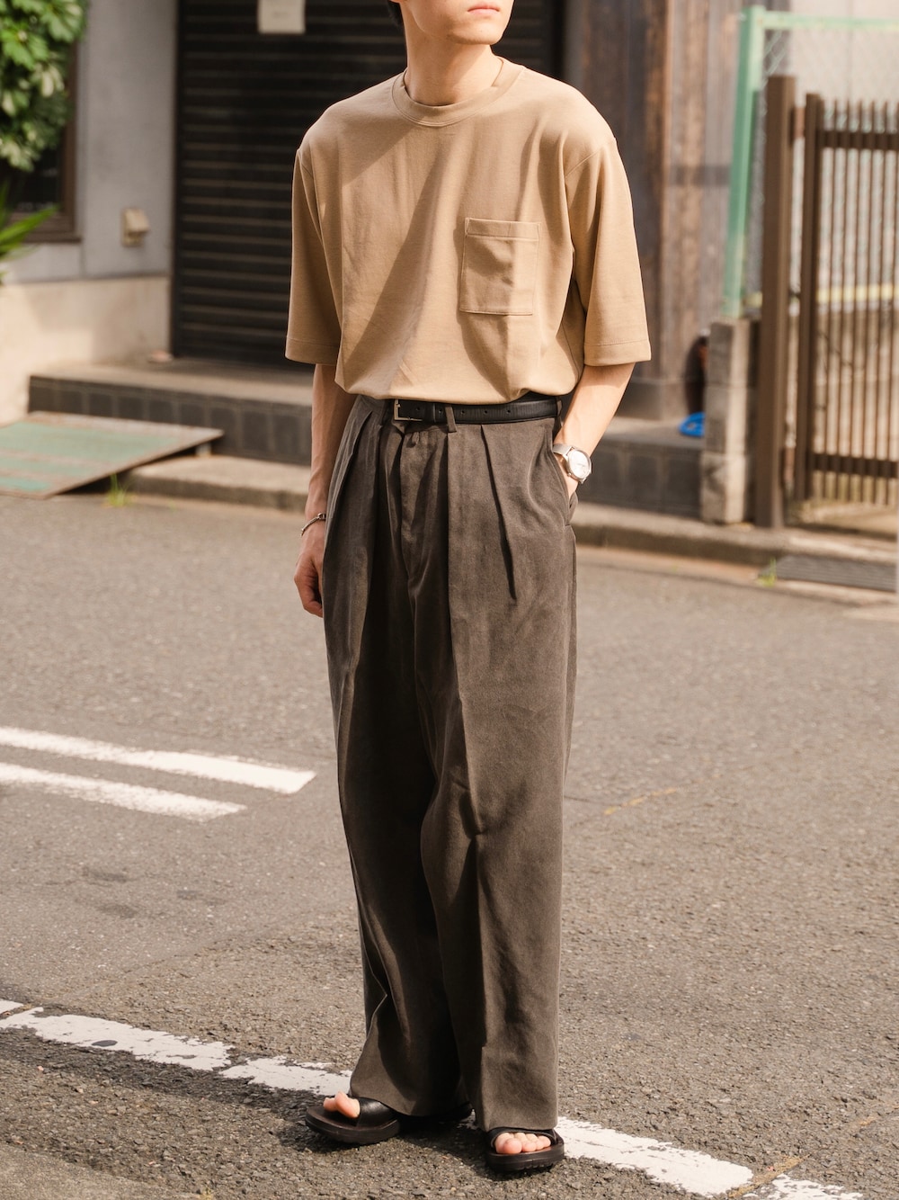 pon｜NEATのスラックスを使ったコーディネート - WEAR