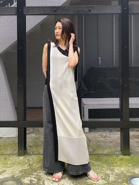 「UNITED TOKYO（ユナイテッドトウキョウ）のラセンカットアウトタンクトップ｜ウォッシャブル（タンクトップ）」を使った、UNITED TOKYO STAFFさん（レディース・158cm）の春コーディネート