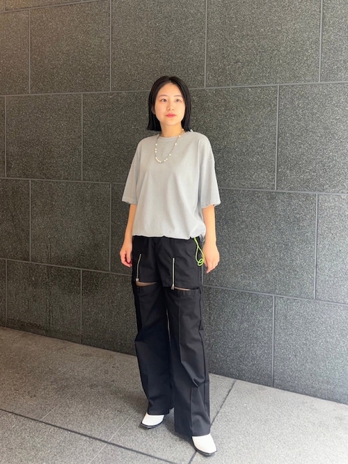 新品　UNITED TOKYO　サイドスリットパンツ UNITED TOKYO（ユナイテッドトウキョウ）の「サイドスリット