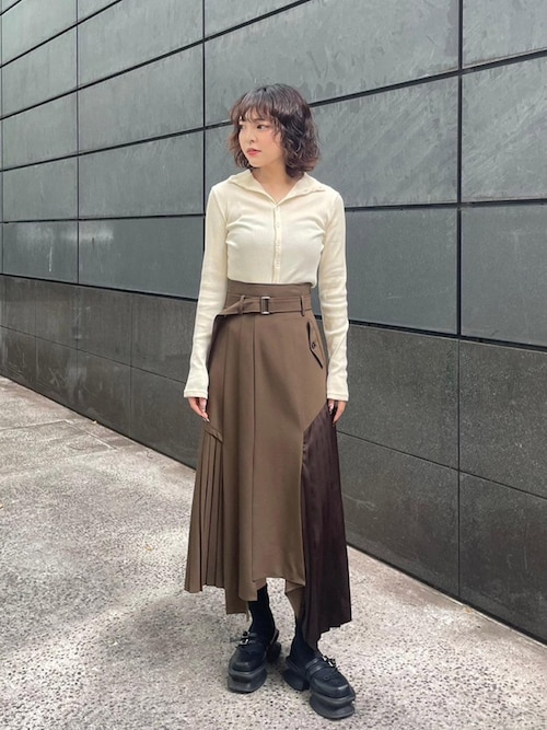 セール】【完売間近！】ランダムヘムプリーツスカート