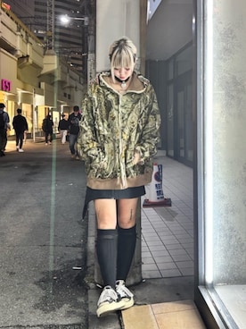 「ROYAL FLASH（ロイヤルフラッシュ）のアイテム」を使った、ミカさん（レディース・166cm）の秋コーディネート