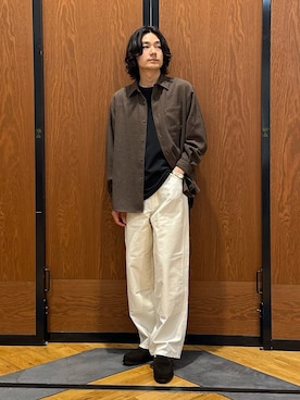 「URBAN RESEARCH DOORS（アーバンリサーチドアーズ）の『UR TECH』完声/暖 ロングスリーブシャツ（シャツ/ブラウス、ブラウン系）」を使った、キムラさん（メンズ・177cm）の秋コーディネート