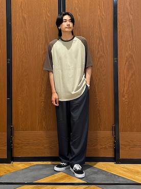 「URBAN RESEARCH DOORS（アーバンリサーチドアーズ）のGrow Organic ベースボールTシャツ（Tシャツ/カットソー、ブラウン系）」を使った、キムラさん（メンズ・177cm）の夏コーディネート