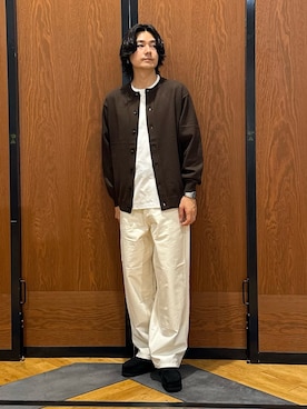 「URBAN RESEARCH DOORS（アーバンリサーチドアーズ）の『XLサイズ/WEB限定』『UR TECH』 200日 クルーネックカーディガン 26AW（カーディガン/ボレロ、ブラウン系）」を使った、キムラさん（メンズ・177cm）の秋コーディネート