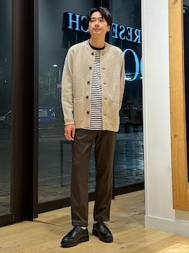 「アイテム（モカシン/デッキシューズ）」を使った、キムさん（メンズ・177cm）の秋コーディネート