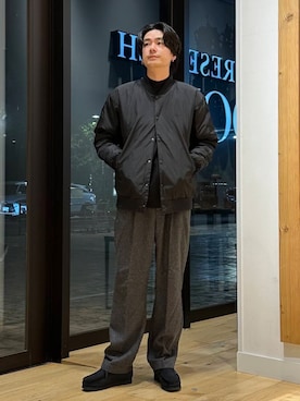 「URBAN RESEARCH DOORS（アーバンリサーチドアーズ）のウールブレンドネップワンタックパンツ（その他パンツ）」を使った、キムラさん（メンズ・177cm）の冬コーディネート