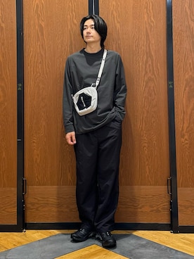「EKAL（エカル）のアイテム（その他パンツ）」を使った、キムラさん（メンズ・177cm）の秋コーディネート