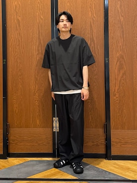 「URBAN RESEARCH DOORS（アーバンリサーチドアーズ）の『UR TECH』サマシェア ショートスリーブプルオーバー（Tシャツ/カットソー、ブラック系）」を使った、キムラさん（メンズ・177cm）の春コーディネート