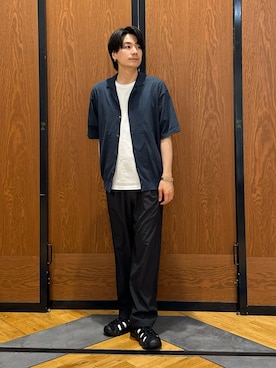 「URBAN RESEARCH DOORS（アーバンリサーチドアーズ）の『UR TECH』 サマシェア ニットカーディガン（カーディガン/ボレロ、ブルー系）」を使った、キムラさん（メンズ・177cm）の春コーディネート