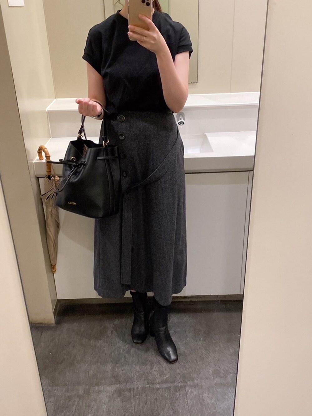 「ラブアンドピース2021、秋のコーデ、大人コーデ、低身長コーデ、シンプルコーデ、ブーツ、ootd、無印良品、tiffany&co、FENDI、LECIELBLEU、DIANA、furla、utatane」｜「DIANAのアイテム（ブーツ、ブラック系）」を使った、yurinakoさん（レディース・156cm）の秋コーディネートの1枚目の写真