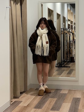 「アイテム（マフラー）」を使った、みおさん（レディース・155cm）の秋コーディネート