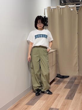 「Reebok（リーボック）のアイテム（トップス）」を使った、みおさん（レディース・156cm）の春コーディネート