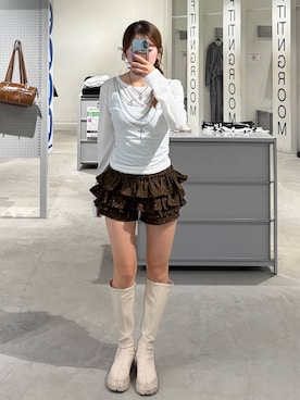 「3.3 Field Trip （3.3フィールドトリップ）の3.3 Field Trip／ドットフリルショートパンツ（その他パンツ、ブラウン系）」を使った、itoru1003さん（レディース）の秋コーディネート