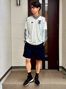 「adidas Originals（アディダスオリジナルス）のアイテム（スニーカー、ブラック系）」を使った、ATSUさん（メンズ・182cm）の夏コーディネート