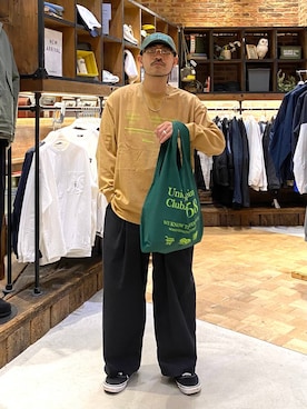 「アイテム（ネックレス）」を使った、堀井圭さん（メンズ・172cm・40代）の秋コーディネート